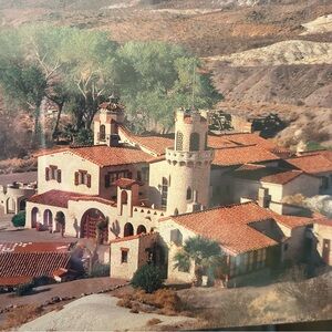 Scotty's Castle Death Valley National Park 500 pieces puzzle #19424 new 17" x 24